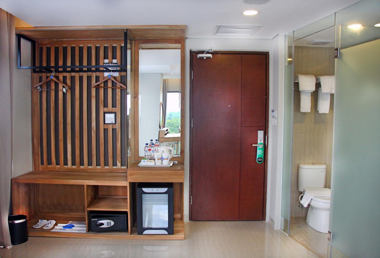 Famvida Hotel Lubuklinggau Екстериор снимка