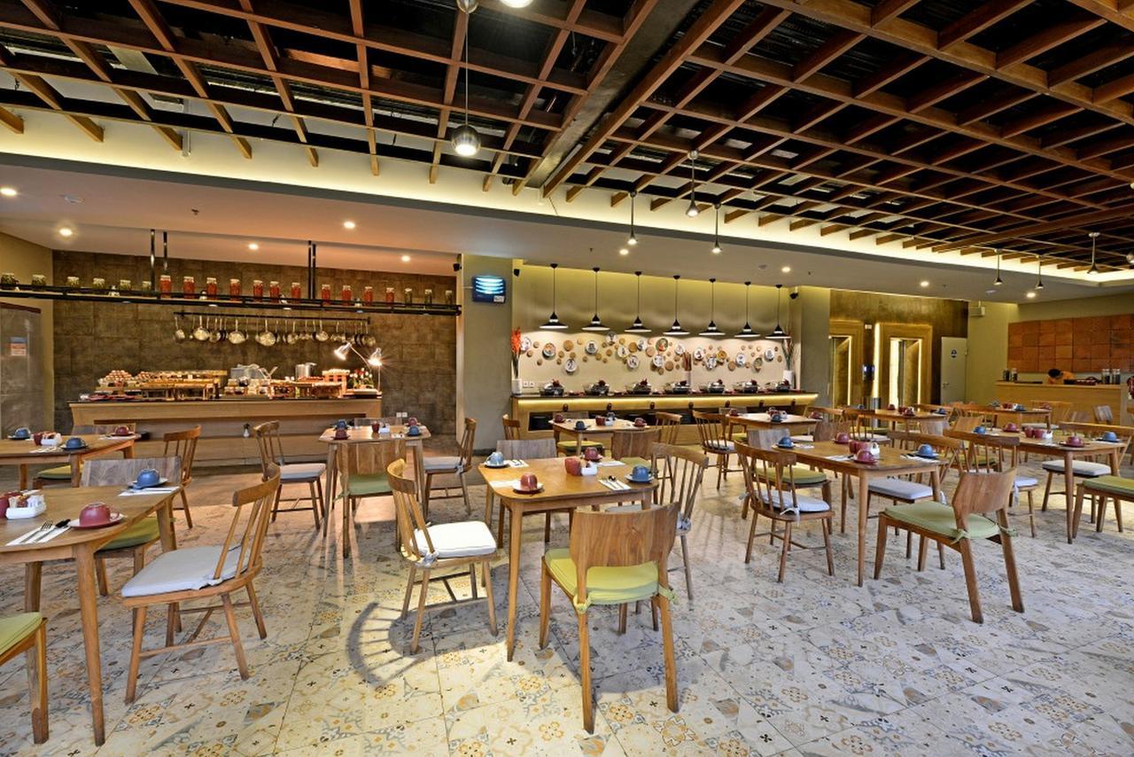 Famvida Hotel Lubuklinggau Екстериор снимка