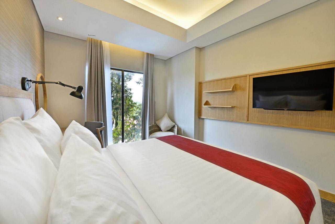 Famvida Hotel Lubuklinggau Екстериор снимка